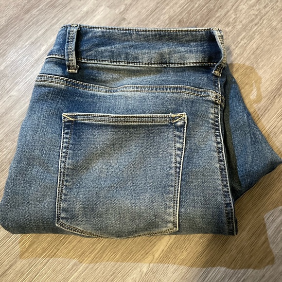 Maurice’s straight leg jean - Picture 8 of 8